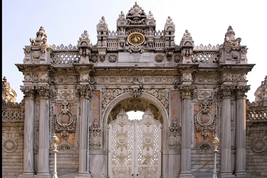 Dolmabahçe Palace with Bosphorus Cruise